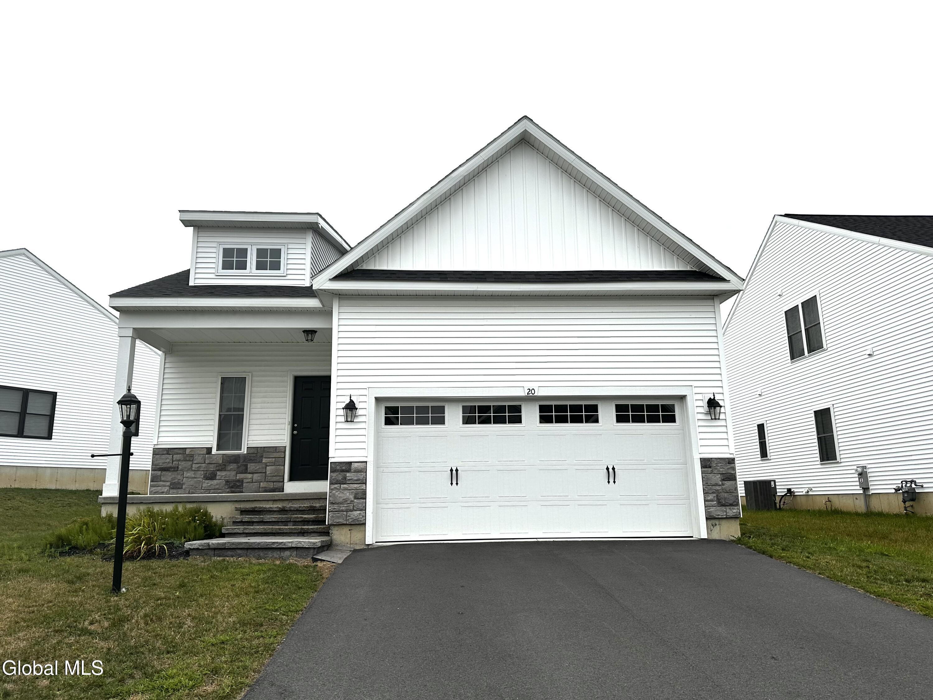 20 Harbor Lane Cohoes NY 12047