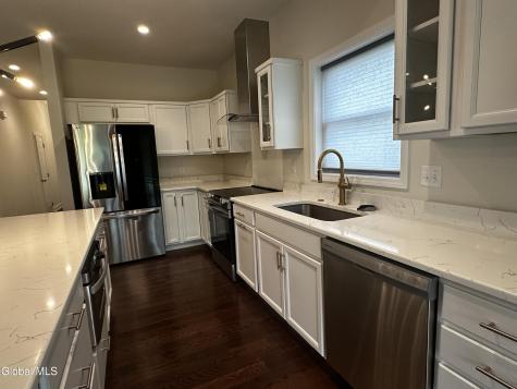 20 Harbor Lane Cohoes NY 12047