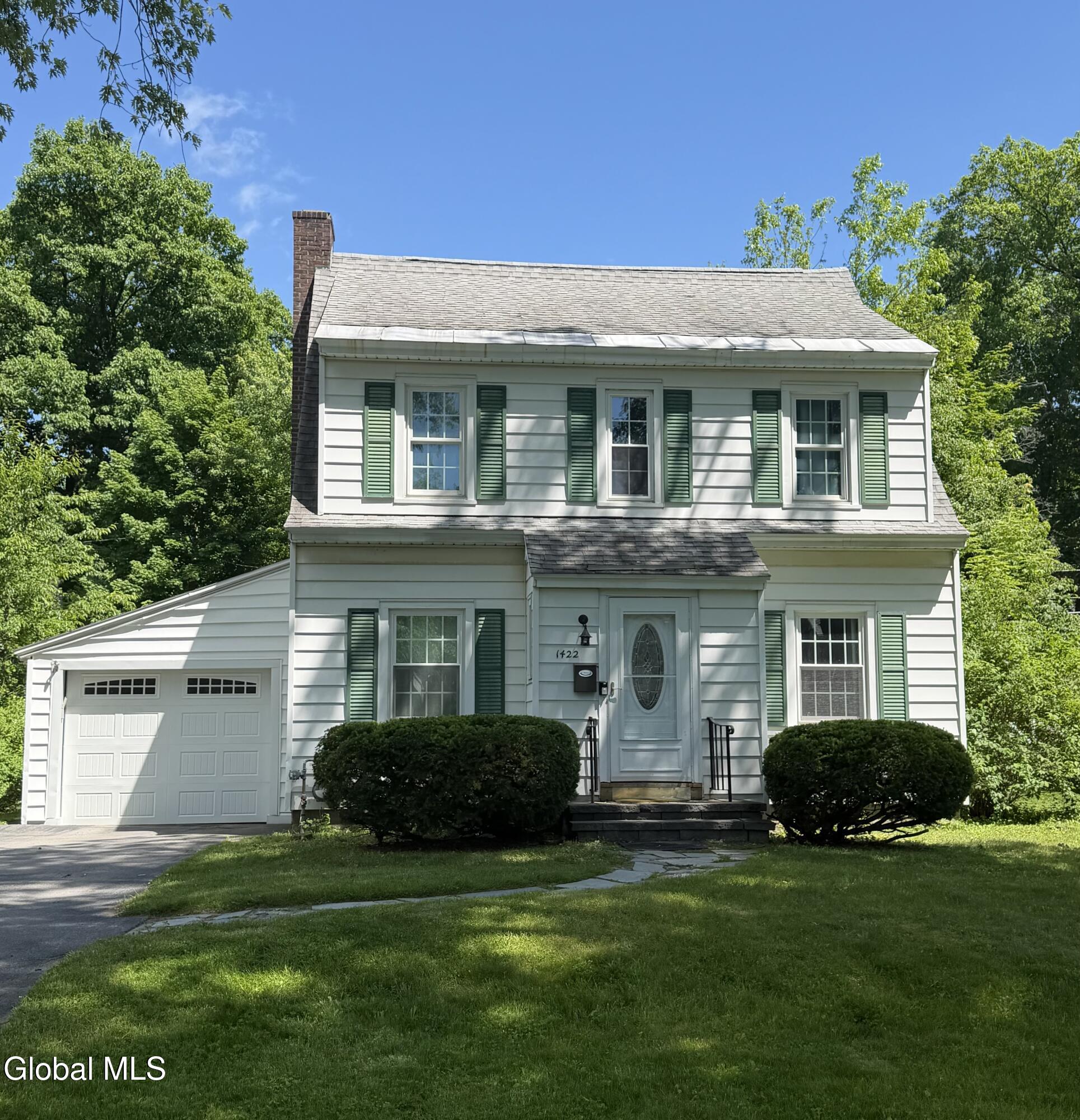 1422 Regent Street Niskayuna NY 12309