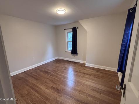 1422 Regent Street Niskayuna NY 12309