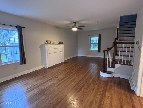 1422 Regent Street Niskayuna NY 12309