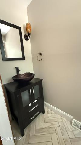 60 Sherwood Trail Saratoga Springs NY 12866