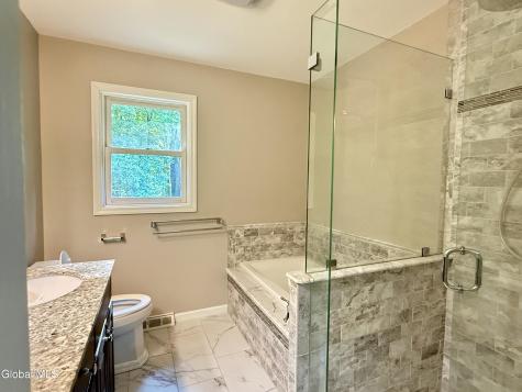 60 Sherwood Trail Saratoga Springs NY 12866
