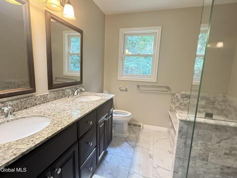 60 Sherwood Trail Saratoga Springs NY 12866