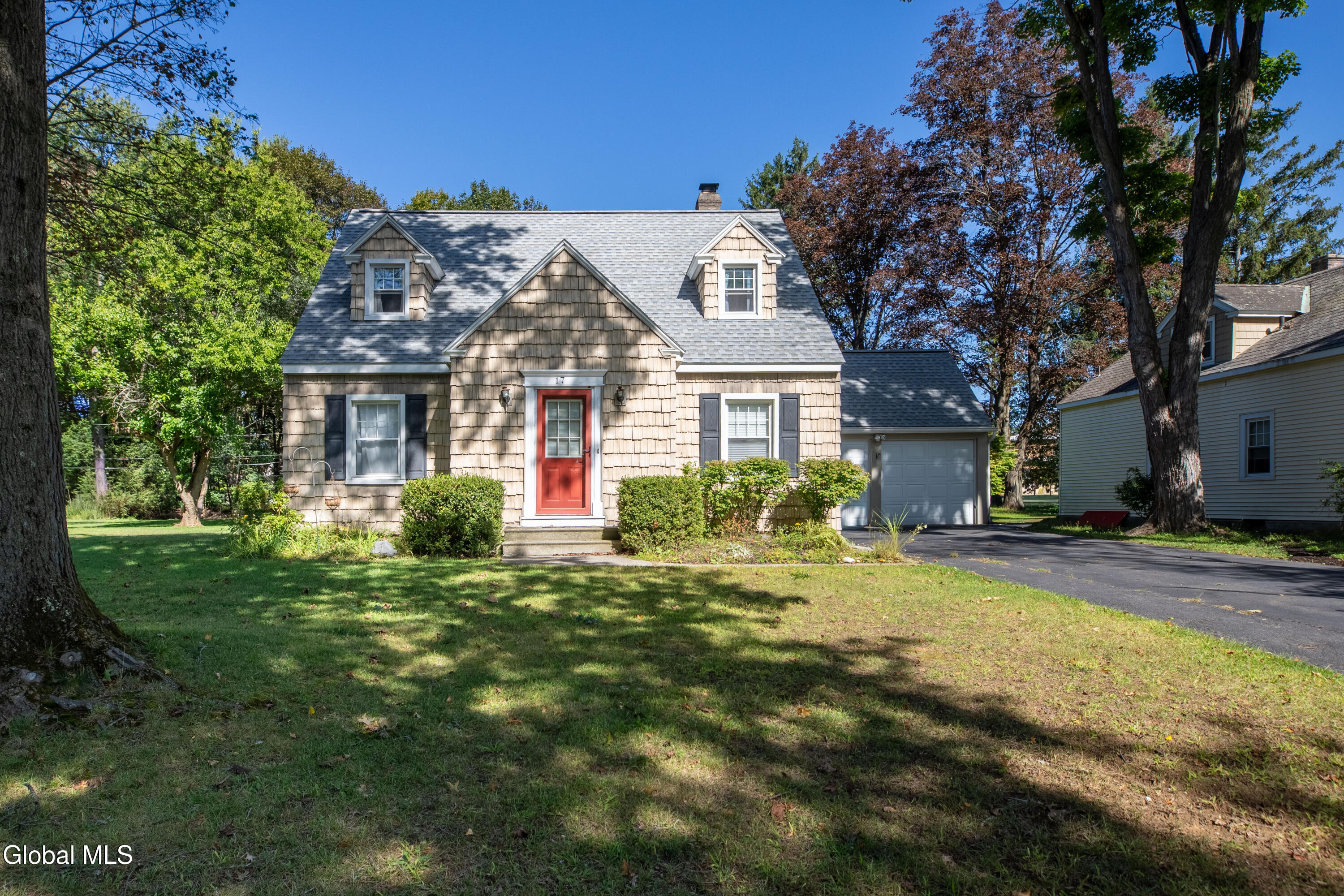 17 Nathaniel Boulevard Delmar NY 12054