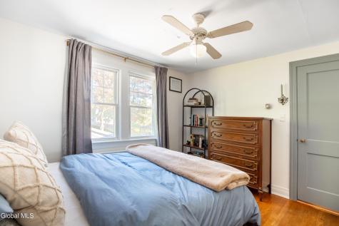 17 Nathaniel Boulevard Delmar NY 12054
