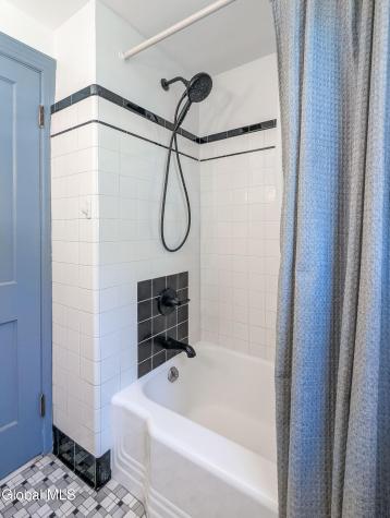 17 Nathaniel Boulevard Delmar NY 12054