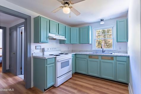 17 Nathaniel Boulevard Delmar NY 12054