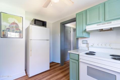 17 Nathaniel Boulevard Delmar NY 12054