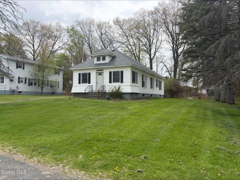 5 Mockingbird Hill Latham NY 12110