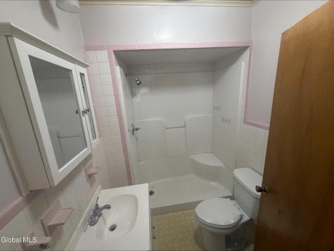 5 Mockingbird Hill Latham NY 12110
