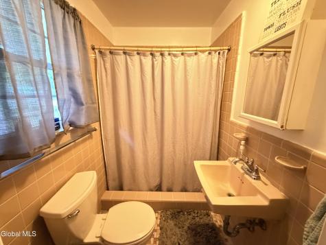 79 Devon Road Delmar NY 12054
