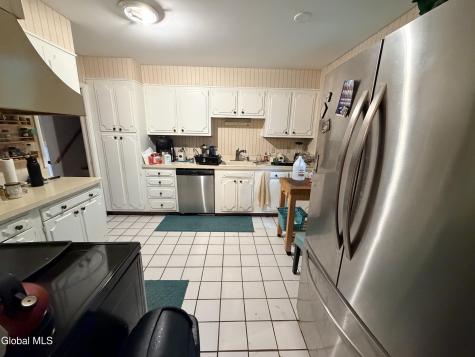 79 Devon Road Delmar NY 12054