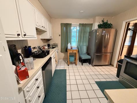 79 Devon Road Delmar NY 12054