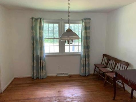 79 Devon Road Delmar NY 12054