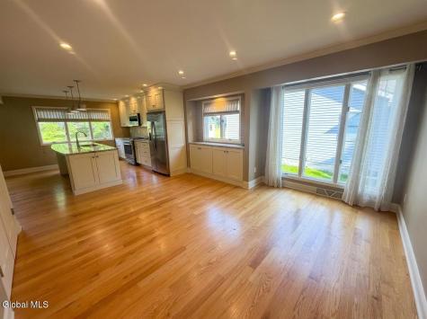 53 Huntleigh Drive Loudonville NY 12211