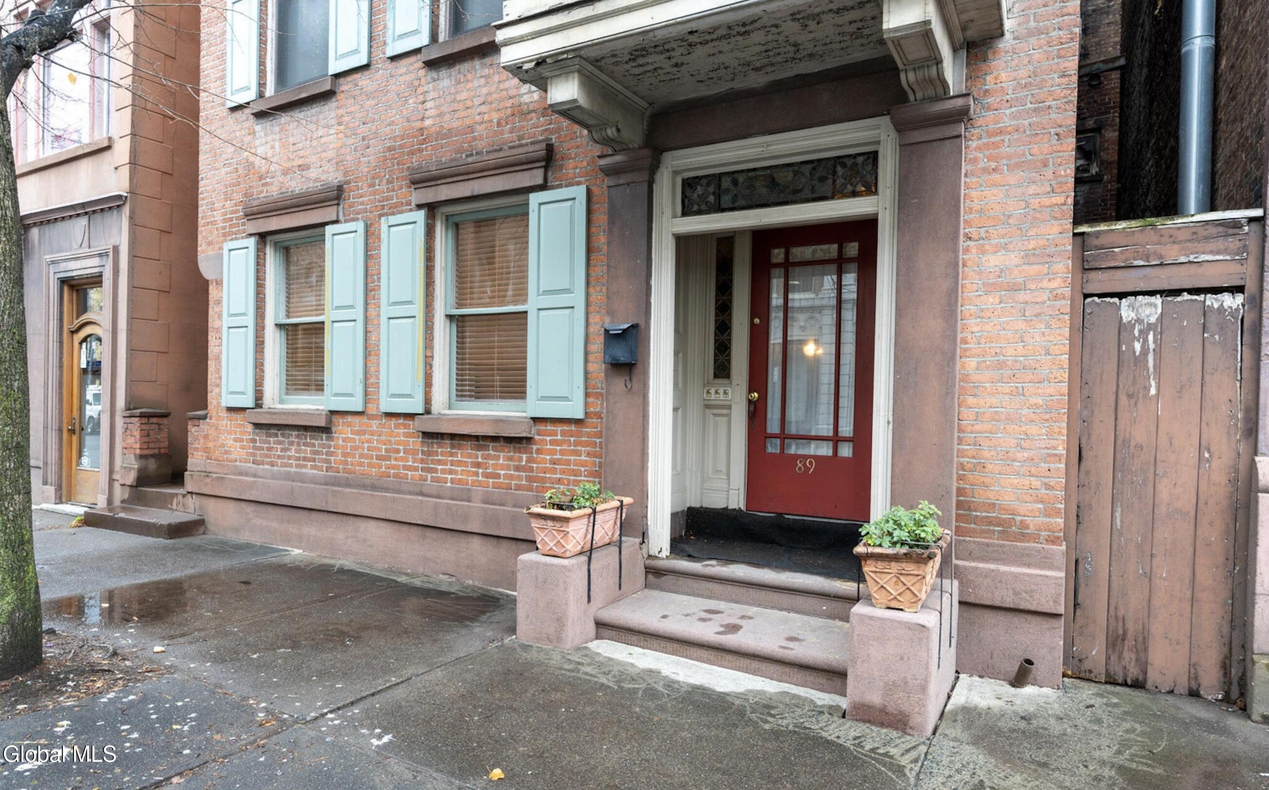 89 4th Street Troy NY 12180
