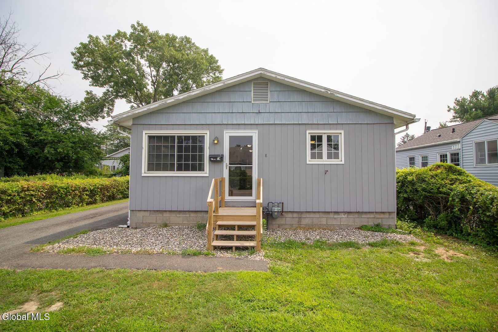 8 Park Avenue Latham NY 12110