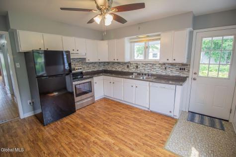 8 Park Avenue Latham NY 12110
