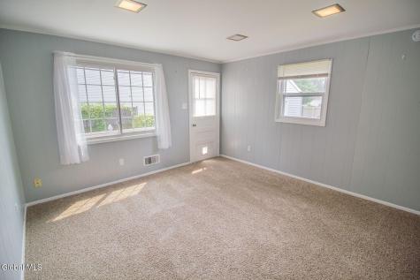8 Park Avenue Latham NY 12110