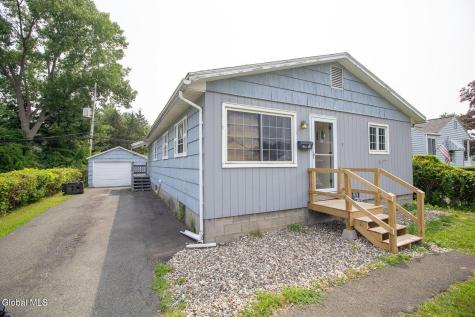 8 Park Avenue Latham NY 12110