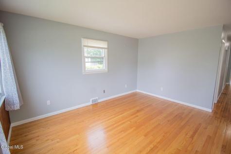 8 Park Avenue Latham NY 12110