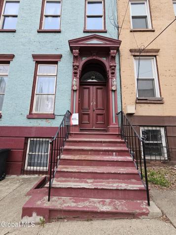 32 1st Street Albany NY 12210