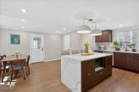 106 Van Dam Street Saratoga Springs NY 12866