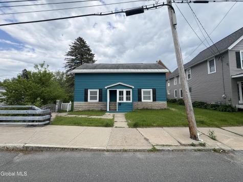 22 Fenwick Street Ballston Spa NY 12020