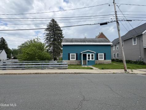 22 Fenwick Street Ballston Spa NY 12020