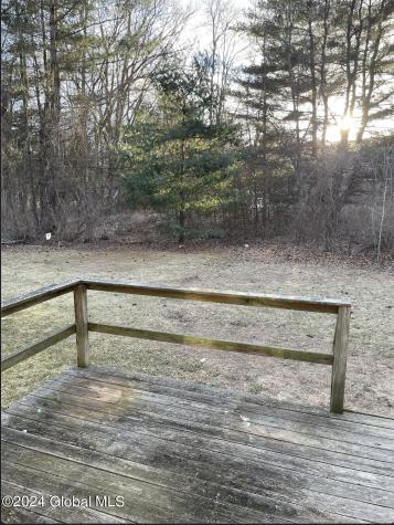 23 Woodridge Circle Halfmoon NY 12065