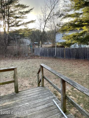 23 Woodridge Circle Halfmoon NY 12065