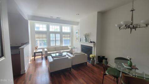 30 Whistler Court Saratoga Springs NY 12866