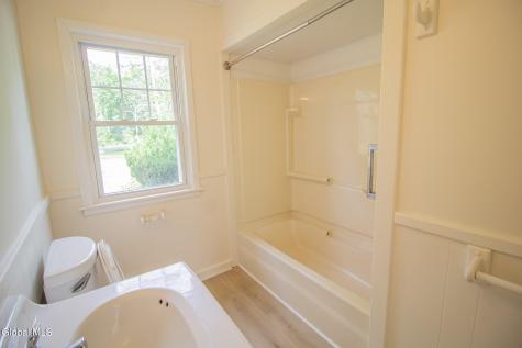 4 Weiser Street Glenmont NY 12077