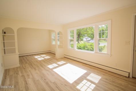 4 Weiser Street Glenmont NY 12077