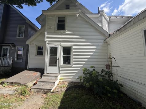17 Granite Street Saratoga Springs NY 12866
