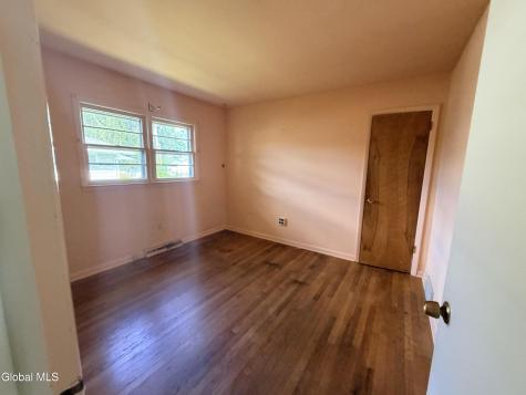 5 Blue Creek Lane Colonie NY 12110