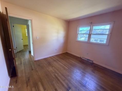 5 Blue Creek Lane Colonie NY 12110