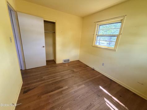 5 Blue Creek Lane Colonie NY 12110