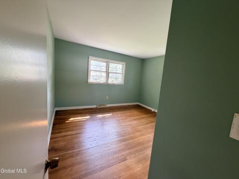 5 Blue Creek Lane Colonie NY 12110