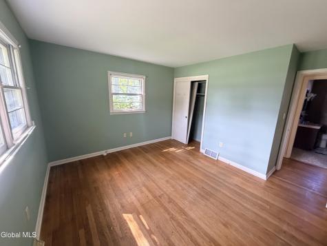 5 Blue Creek Lane Colonie NY 12110