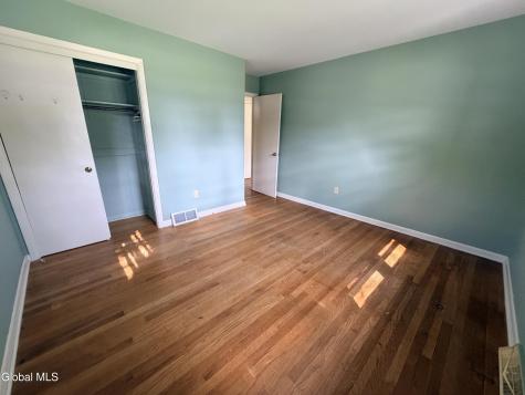 5 Blue Creek Lane Colonie NY 12110