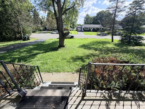 5 Blue Creek Lane Colonie NY 12110