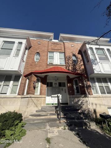 28 Robin Street Albany NY 12206