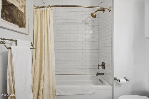 116 West Avenue Saratoga Springs NY 12866