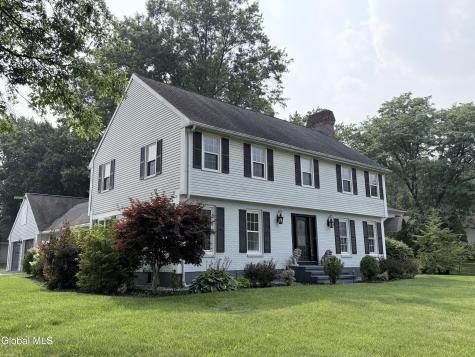 7 Fenway Court Loudonville NY 12211