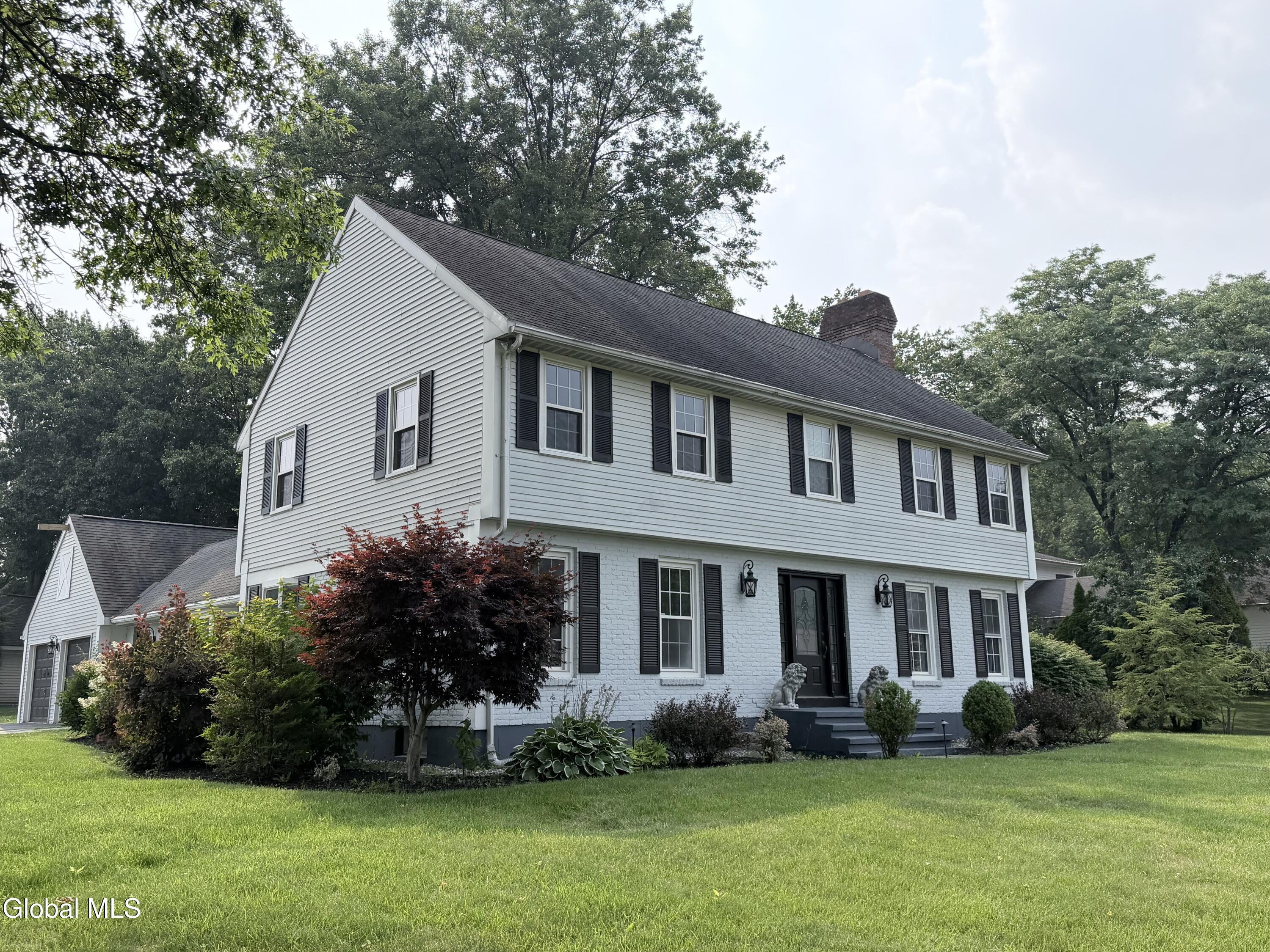 7 Fenway Court Loudonville NY 12211