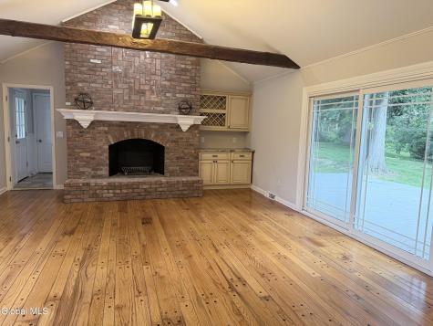 7 Fenway Court Loudonville NY 12211