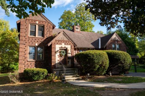 1010 N Country Club Drive Niskayuna NY 12309