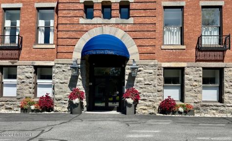 77 Van Dam Street Saratoga Springs NY 12866